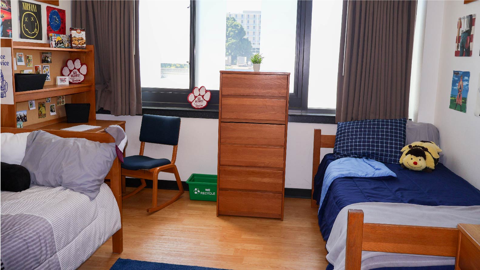 beds and chest of drawers