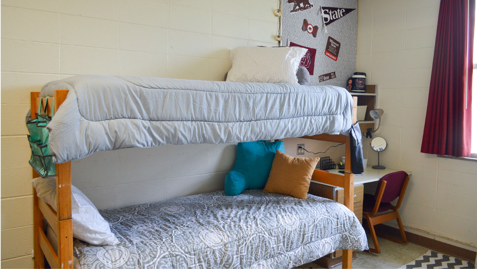 bunked beds 