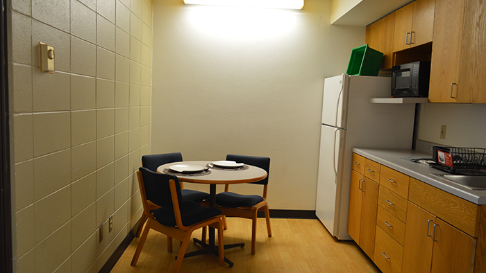 Hutchens kitchenette in a 4-person suite