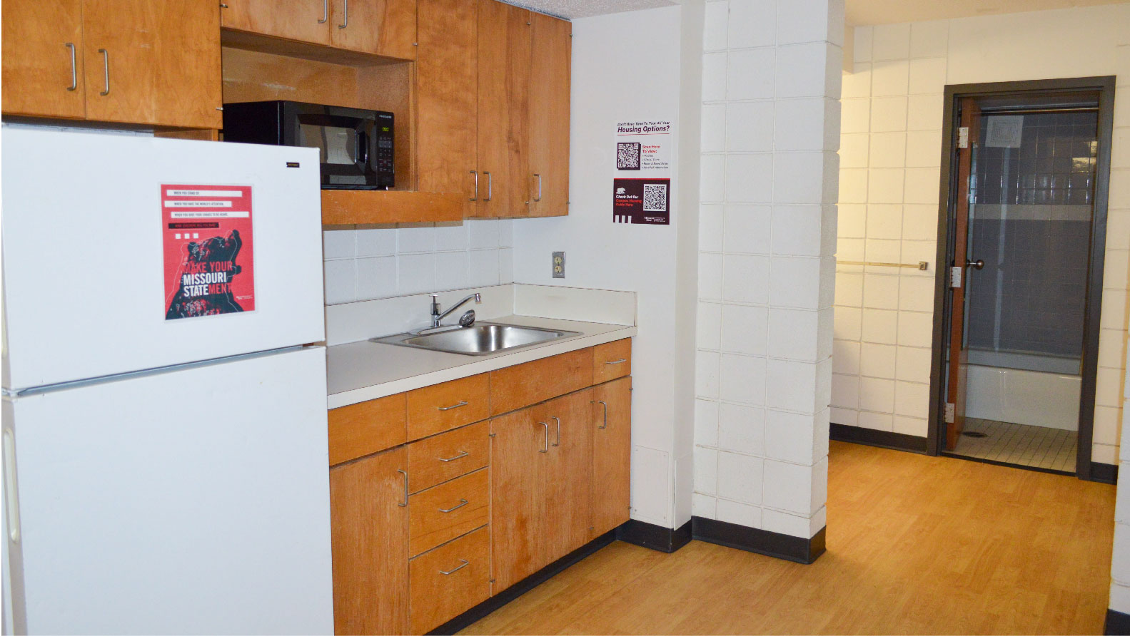 Hammons 4-person suite kitchen and vanity sink area