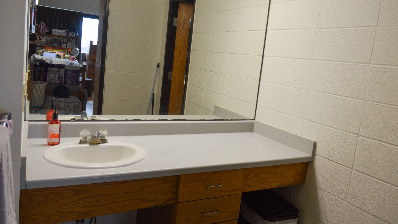 vanity with sink