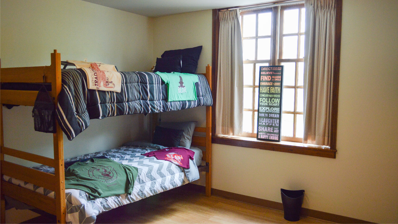 Scholars House Bedroom with 2 beds bunked 