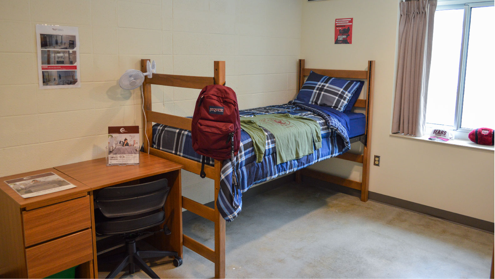 Woods bedroom short lofted bed desk and chair